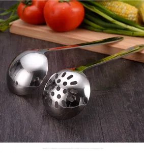 Set di cucchiaio da zuppa e schiumarola in acciaio inossidabile, manico lungo lucido.
