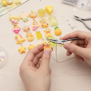 Jolis pendentifs de charmes d'animaux et de fruits en résine jaune pour bijoux DIY