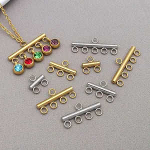 Detail opname van roestvrij staal multi-gat connector staaf voor DIY sieraden accessoires.