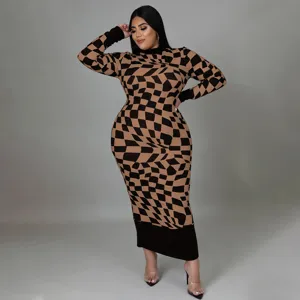 Plus size long sleeve round neck checkered print maxi dress for women elegant daily wear.
