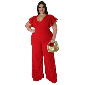 Roter Plus Size Overall mit V-Ausschnitt, Rüschenärmeln und weitem Bein für elegante Damen.