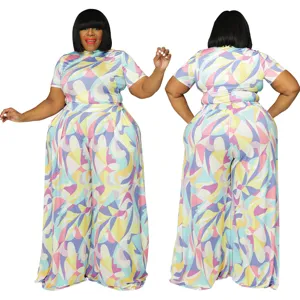 Completo taglie forti donna stampa geometrica top manica corta e pantaloni larghi vista principale