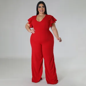 Roter Jumpsuit mit V-Ausschnitt und Rüschenärmeln, Detailaufnahme des bequemen Beins.