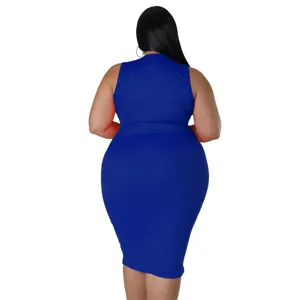 Plus size solid color sleeveless midi dress, casual ribbed summer dress women detail view.