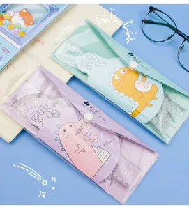 Set de reglas de papelería para estudiantes creativos con estuche, regla de 20cm y transportador.