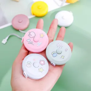 Mini cinta métrica portátil, bonito diseño de dibujos animados, tamaño compacto para costura.