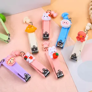 Tagliaunghie portatile con ciondolo di animali di cartone carino per casa, adulti e bambini.