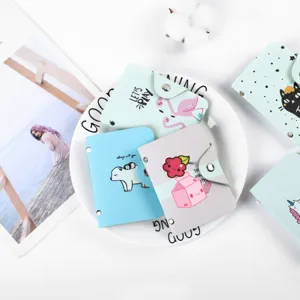 Süßer Mini-Kartenhalter für Damen mit verschiedenen Cartoon-Prints, kompakter Geldbeutel.