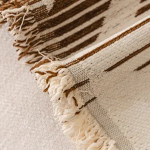 Coperta da divano in ciniglia geometrica nordica, morbido e confortevole telo con frange.