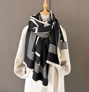 Schwarz-weißer geometrischer Kaschmir-Schal, dicker warmer Winterschal für Damen Mantel.
