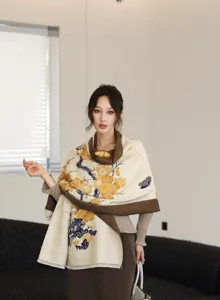 Sciarpa scialle donna autunno inverno spessa beige stampa floreale elegante caldo cappotto
