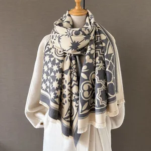 Verdickter kaschmirähnlicher Damen-Winterschal mit elegantem zweiseitigem Vintage-Print.