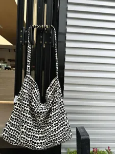 Black and white floral knit canvas shoulder bag casual daily crossbody bag for women.