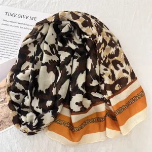 Leopardenmuster Schal mit Kettenborte, weicher Baumwollmischung Schal Damen Herbst Winter Mode.