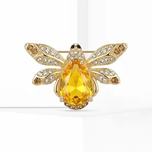 Crystal Bee Brooch Gold Tone Rhinestone Insect Pin Elegant Fashion Jewelry for Women Party