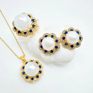 Vintage Blume Schmuck Set Vergoldetes Kupfer Süßwasserperle Strass Floral Anhänger Ohrringe Ring DIY Schmuck Zubehör Damen
