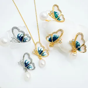 Luxury Brass Enamel Butterfly Freshwater Pearl Pendant Necklace Open Ring Stud Earrings Set For Women Elegant Rhinestone Inlaid Western Style Jewelry Gift