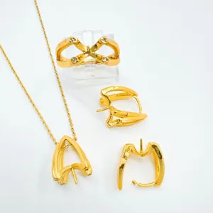 Gold-plated DIY jewelry findings pendant and ring settings for pearl crafting details
