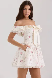 Robe courte fleurie style français épaules dénudées avec nœud et dentelle, robe élégante.