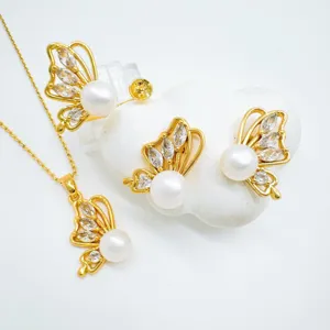 Schmetterling Anhänger Ohrringe Ring DIY Schmuckzubehör Kupfer 18K Vergoldet Natürliche Süßwasserperle Strass Nische Accessoires