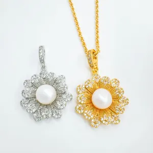 Elegante Perlenblumen-Anhänger Halskette Set mit Mikro-Zirkonia in Gold und Silber.