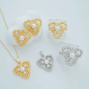 Französisches Vintage Perlen Blumen Schmuck Set Halskette Ohrringe Ring elegante Wahl