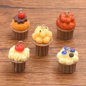 Mini pendentifs cupcake en resine DIY jeu de nourriture dessert adorables accessoires