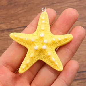 Ciondolo charm stella marina in resina gialla per gioielli fai da te accessori borsa telefono