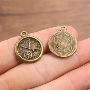 Antikbronze Legierung Zahnrad Uhr Sonne Anhänger DIY Schmuck Charms Telefon Zubehör 2Stk