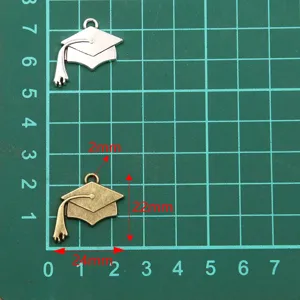 Colgantes de birrete de graduación de metal para joyería DIY bolsos y accesorios