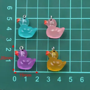 DIY Harz kleine Ente Charms Anhänger Set, bunte süße Bastelzubehör für Halskette Armband.