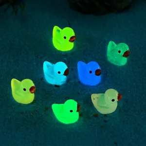 Leuchtende Harz Enten Anhänger im Dunkeln für DIY Schmuck Halsketten Taschen Deko.