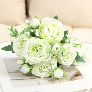 Bouquet di peonie e rose artificiali verdi per decorazioni casa e centrotavola nozze