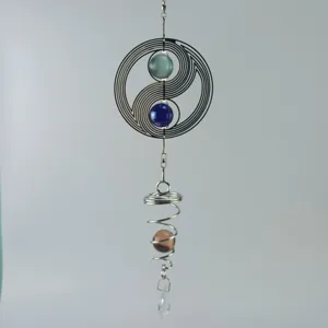 Roestvrijstalen windspel detail, roterende Tai Chi hangende ornament met kristallen kralen.