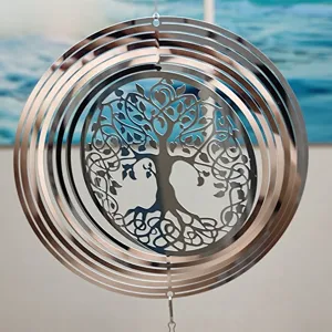 Detalle de carillón de viento Árbol de la Vida de acero inoxidable, decoración brillante.