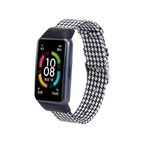 Bracelet de rechange en toile pour Huawei Band 6, bracelet en tissu tissé élégant et confortable.