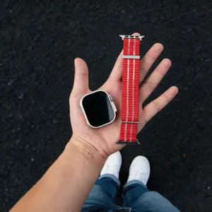 Compatible avec bracelet et boitier Apple Watch Ultra, bracelet de rechange en nylon rouge.