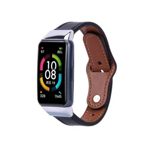Cinturino di ricambio in pelle con connettori in metallo per Huawei Band 6 smartband.