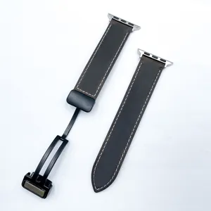 Cinturino per orologio in vera pelle compatibile con Apple Watch con fibbia magnetica.