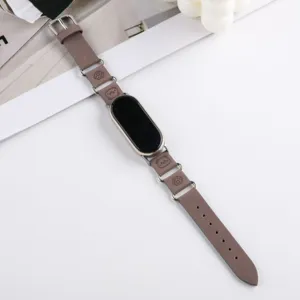 Bracelet de montre en cuir marron avec gaufrage d'ours mignon, bracelet de rechange élégant.