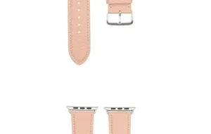 Bracelet de montre de rechange en cuir rose clair avec boucle et connecteurs argentés.