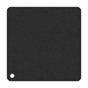 Tapis isolant thermique en silicone avec texture alvéolaire pour table de cuisine.