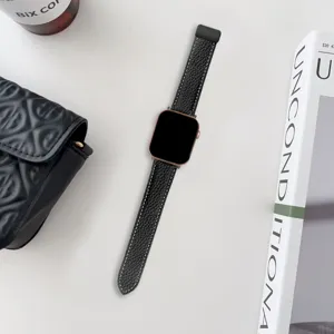 Cinturino in pelle compatibile con Apple Watch, trama litchi, accessorio elegante.