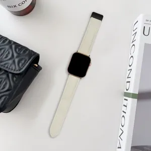Cinturino di ricambio in pelle con fibbia magnetica pieghevole compatibile Apple Watch, avorio.