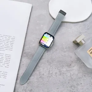 Cinturino per orologio in pelle con grana litchi grigia di ricambio per smartwatch, consistenza fine.