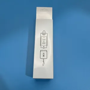 Witte papieren verpakkingsdoos voor windspinner motor accessoire met handig ophangatje.