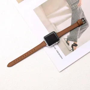 Bracelet de montre en cuir de rechange compatible Apple Watch, design marron élégant boucle.