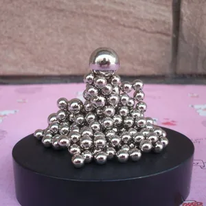 171pcs magnetic balls DIY metal sculpture educational puzzle desk toy detail view