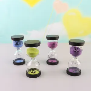 Kreativer 30 Minuten Kunststoff Glas Sanduhr Timer mit buntem Sand Tischdekoration