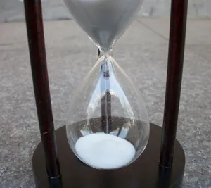 Dekorativer Sanduhr Timer aus Holz mit funfzehn Minuten fur Schreibtisch Dekoration